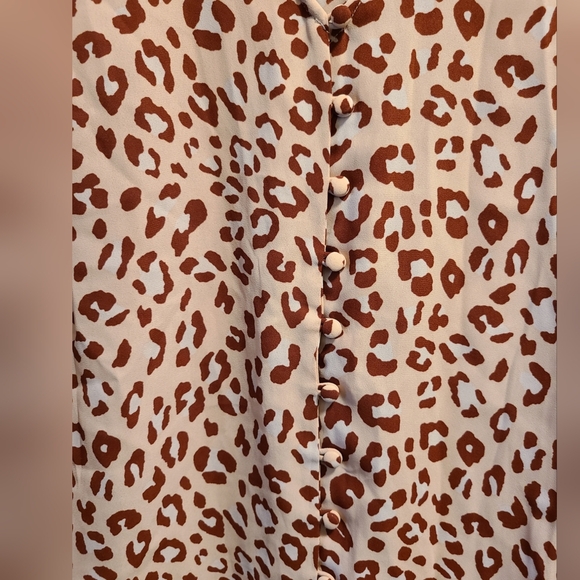 NWT Penningtons Button-up flutter sleeve blouse X - Picture 3 of 9